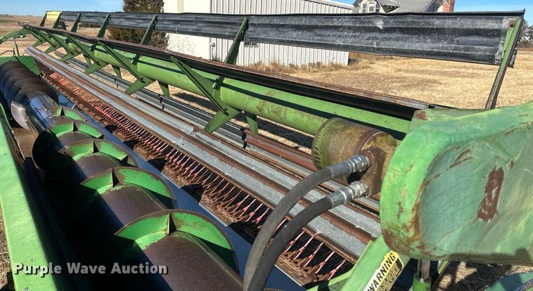 image for item IU9192 John Deere 930  rigid head