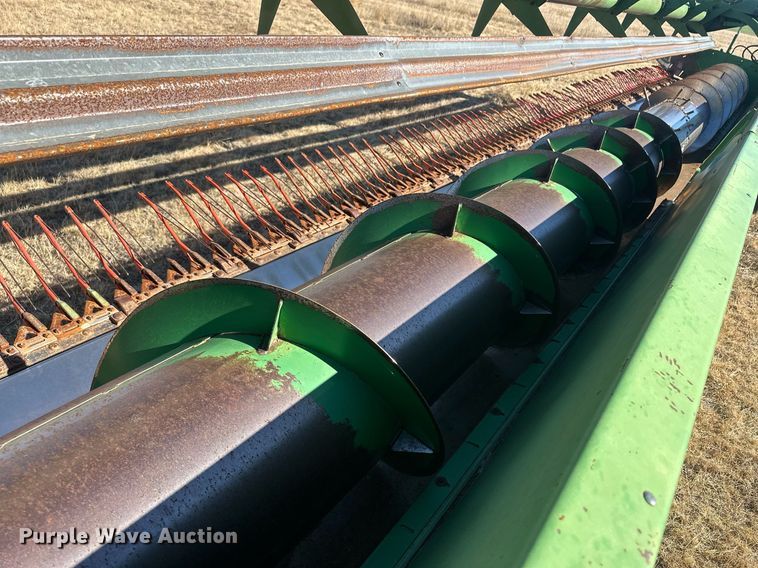 image for item IU9192 John Deere 930  rigid head