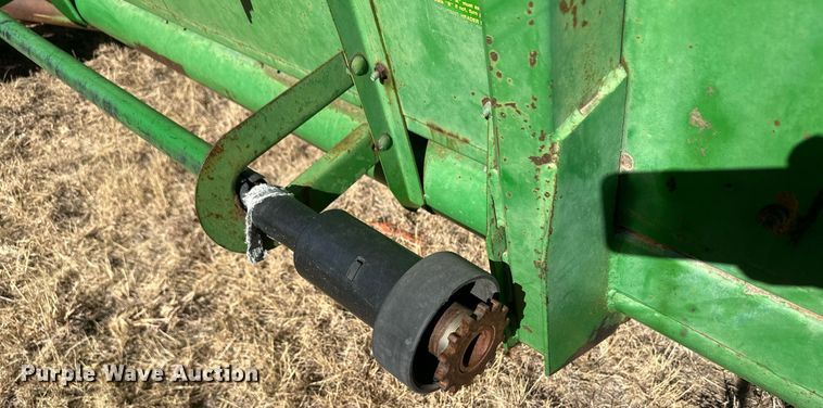 image for item IU9192 John Deere 930  rigid head