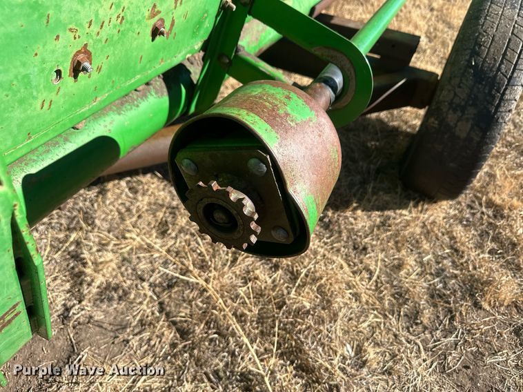 image for item IU9192 John Deere 930  rigid head