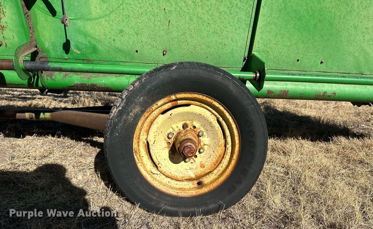 image for item IU9192 John Deere 930  rigid head