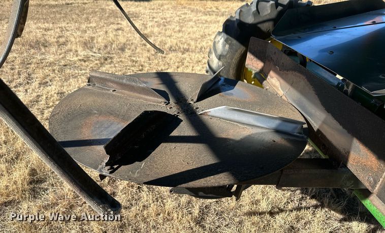 image for item IU9193 1988 John Deere 8820 Titan II  combine