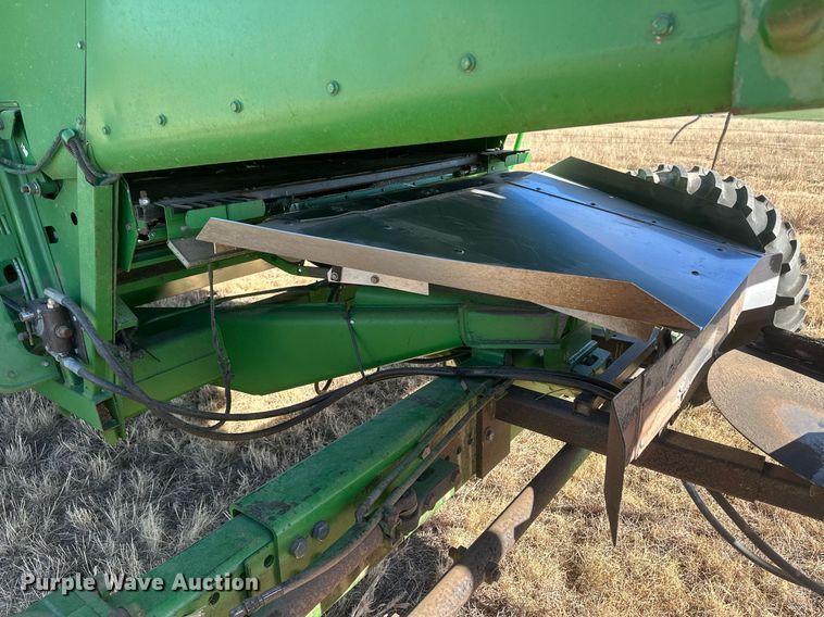 image for item IU9193 1988 John Deere 8820 Titan II  combine