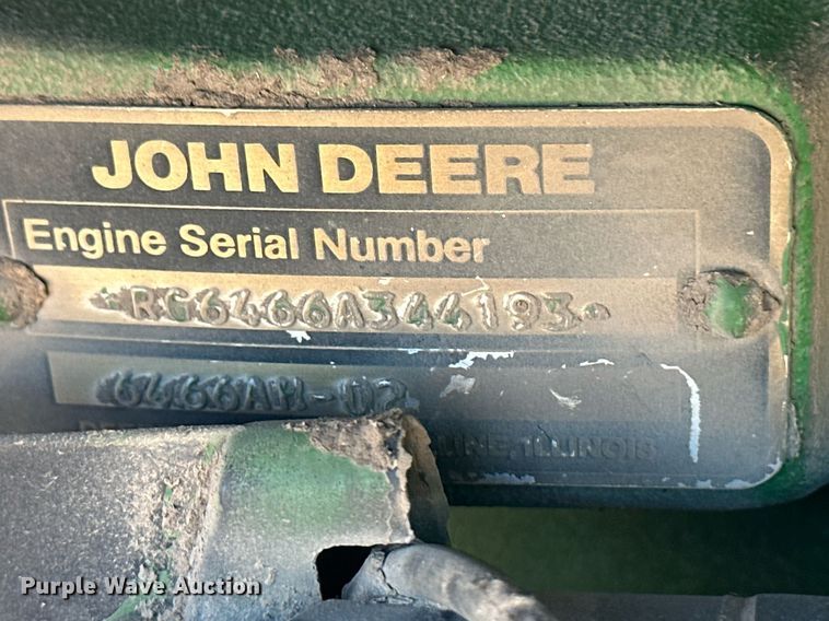 image for item IU9193 1988 John Deere 8820 Titan II  combine