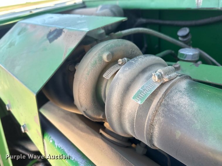 image for item IU9193 1988 John Deere 8820 Titan II  combine