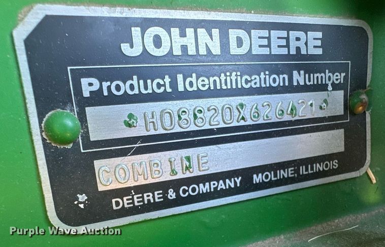 image for item IU9193 1988 John Deere 8820 Titan II  combine
