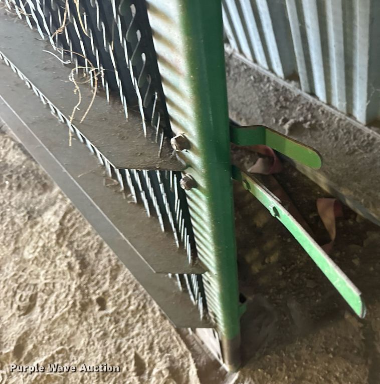 image for item IU9193 1988 John Deere 8820 Titan II  combine