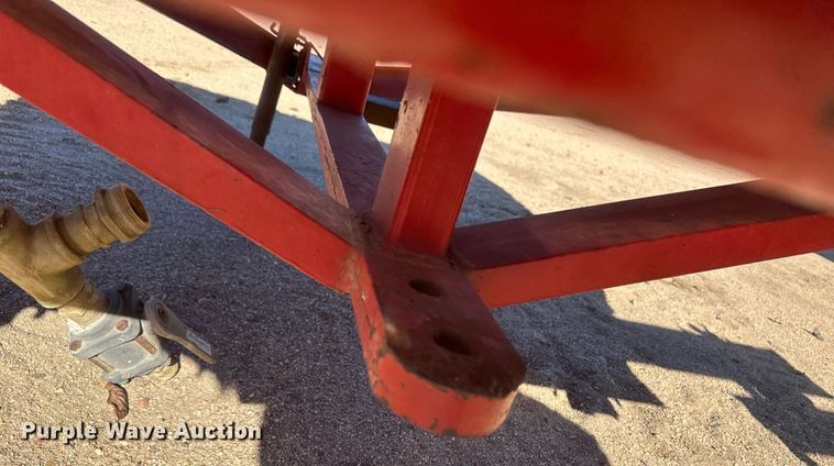 image for item IU9194 Tank trailer