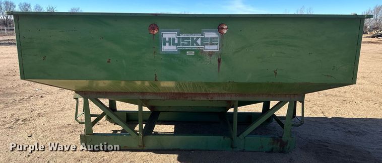 image for item IU9195 Huskee 225  gravity wagon box