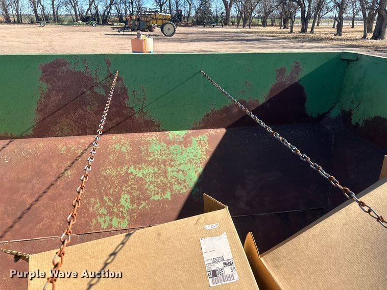 image for item IU9195 Huskee 225  gravity wagon box