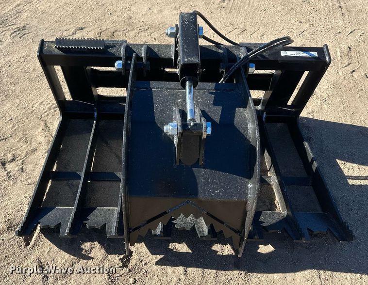 image for item IU9198 Skid steer grapple bucket