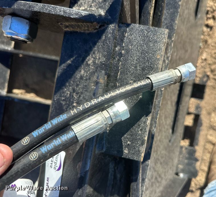 image for item IU9198 Skid steer grapple bucket