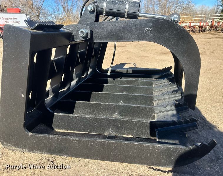 image for item IU9198 Skid steer grapple bucket
