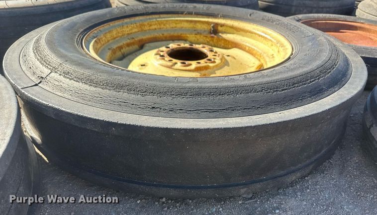 image for item IU9199 (13) tires and wheels