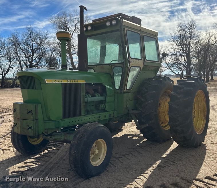 image for item IU9215 1971 John Deere 5020  tractor