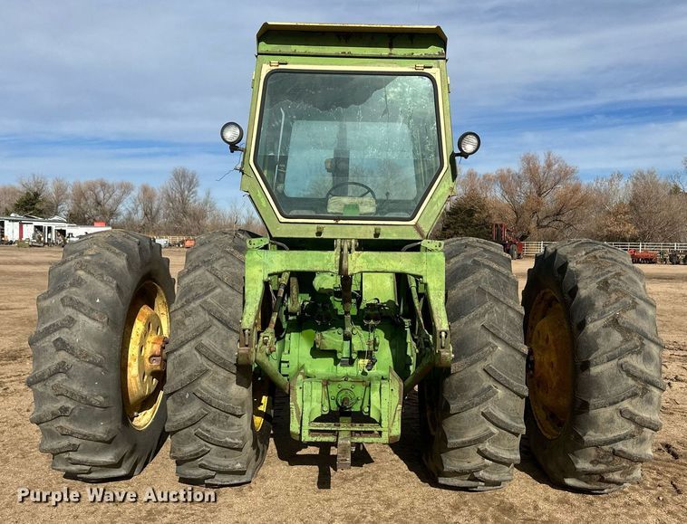 image for item IU9215 1971 John Deere 5020  tractor