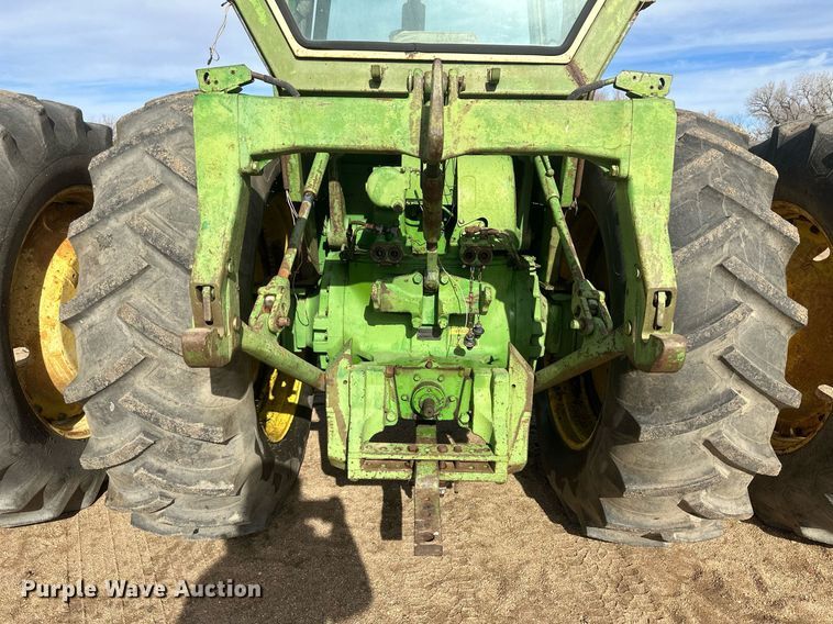 image for item IU9215 1971 John Deere 5020  tractor