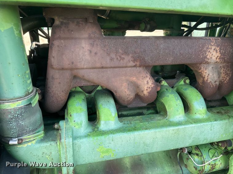 image for item IU9215 1971 John Deere 5020  tractor