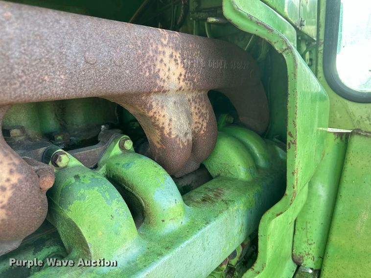image for item IU9215 1971 John Deere 5020  tractor