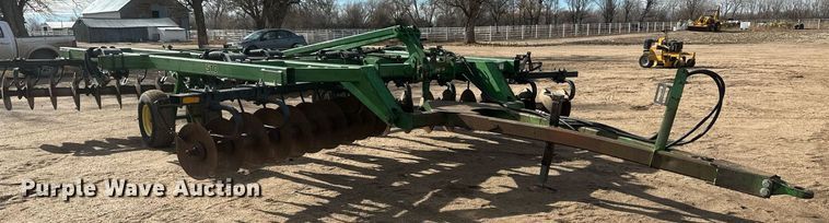 image for item IU9216 John Deere 510  disk ripper