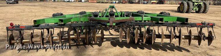 image for item IU9216 John Deere 510  disk ripper