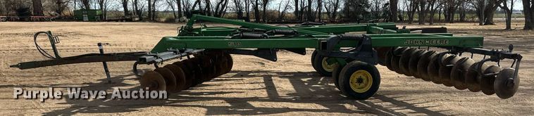 image for item IU9216 John Deere 510  disk ripper