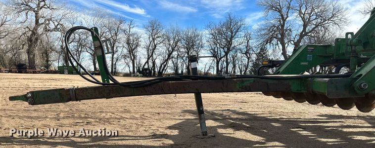 image for item IU9216 John Deere 510  disk ripper
