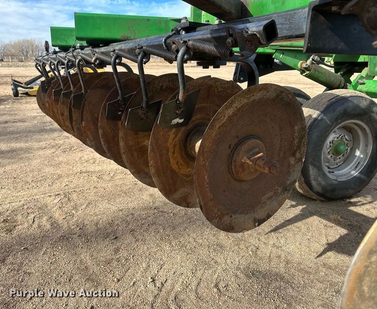 image for item IU9216 John Deere 510  disk ripper