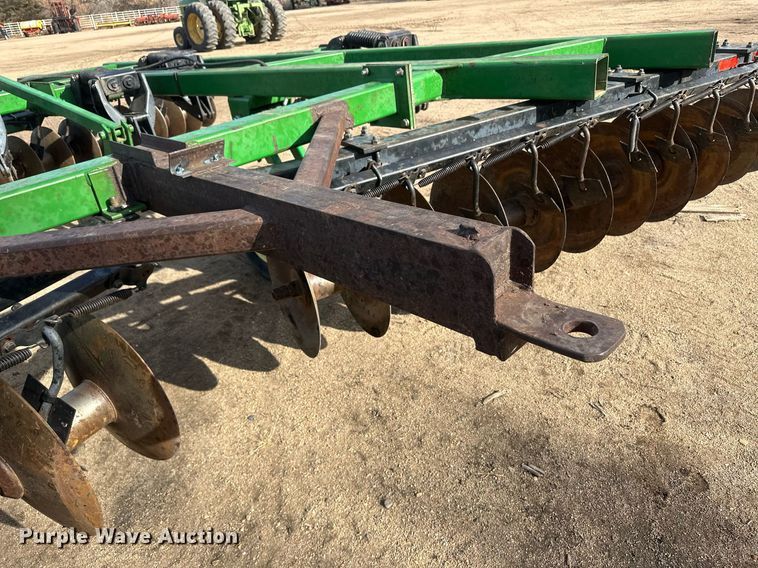 image for item IU9216 John Deere 510  disk ripper