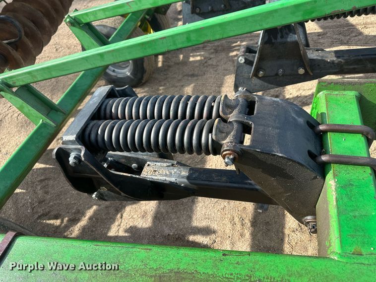 image for item IU9216 John Deere 510  disk ripper