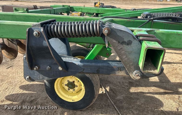 image for item IU9216 John Deere 510  disk ripper