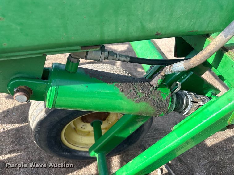 image for item IU9216 John Deere 510  disk ripper