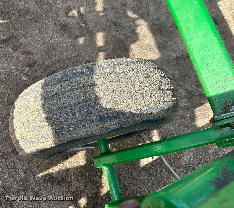 image for item IU9216 John Deere 510  disk ripper