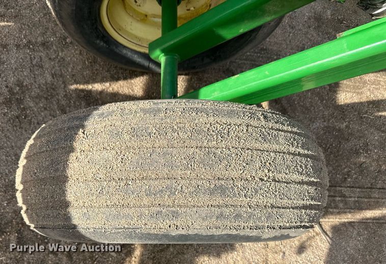 image for item IU9216 John Deere 510  disk ripper