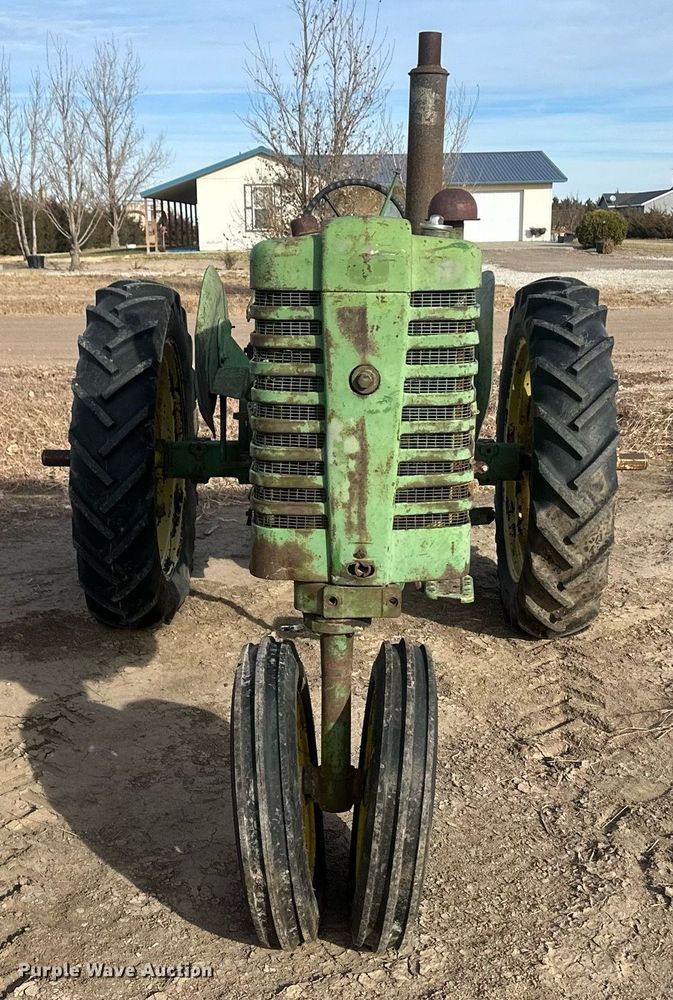 image for item IU9225 1952 John Deere MT  tractor