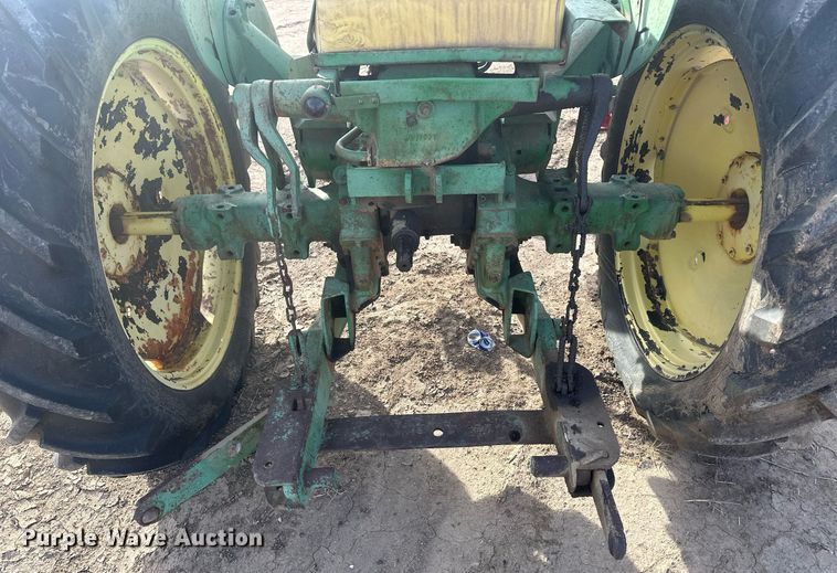 image for item IU9225 1952 John Deere MT  tractor