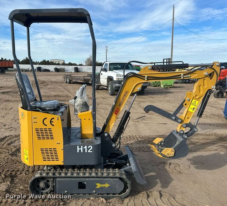 image for item IU9226 2023 Agrotk H12  mini excavator