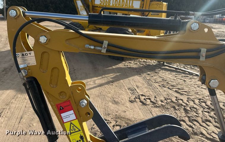 image for item IU9226 2023 Agrotk H12  mini excavator