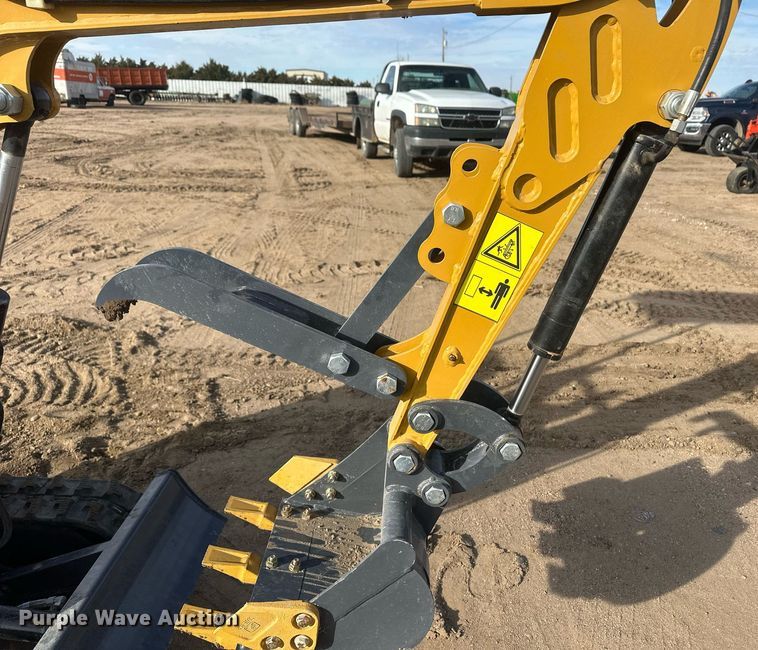 image for item IU9226 2023 Agrotk H12  mini excavator