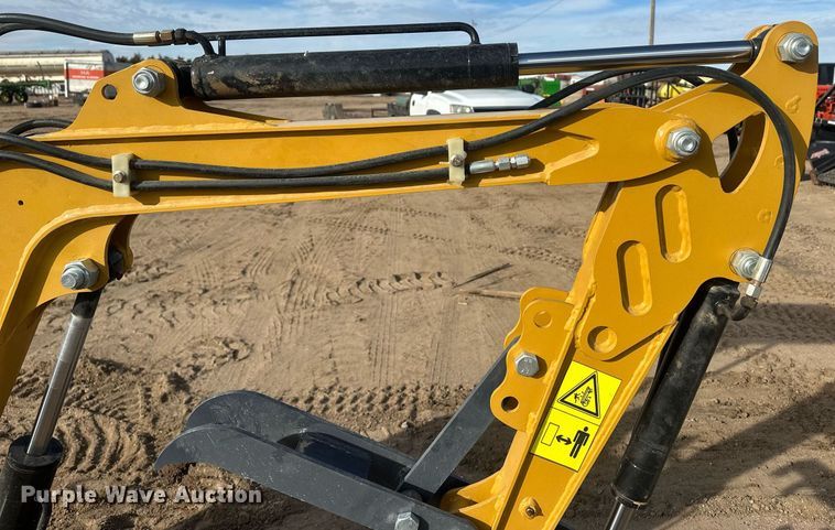 image for item IU9226 2023 Agrotk H12  mini excavator