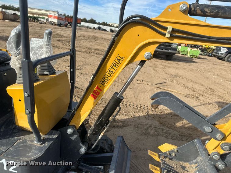 image for item IU9226 2023 Agrotk H12  mini excavator