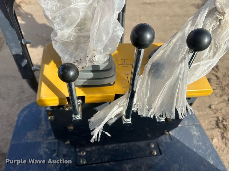 image for item IU9226 2023 Agrotk H12  mini excavator