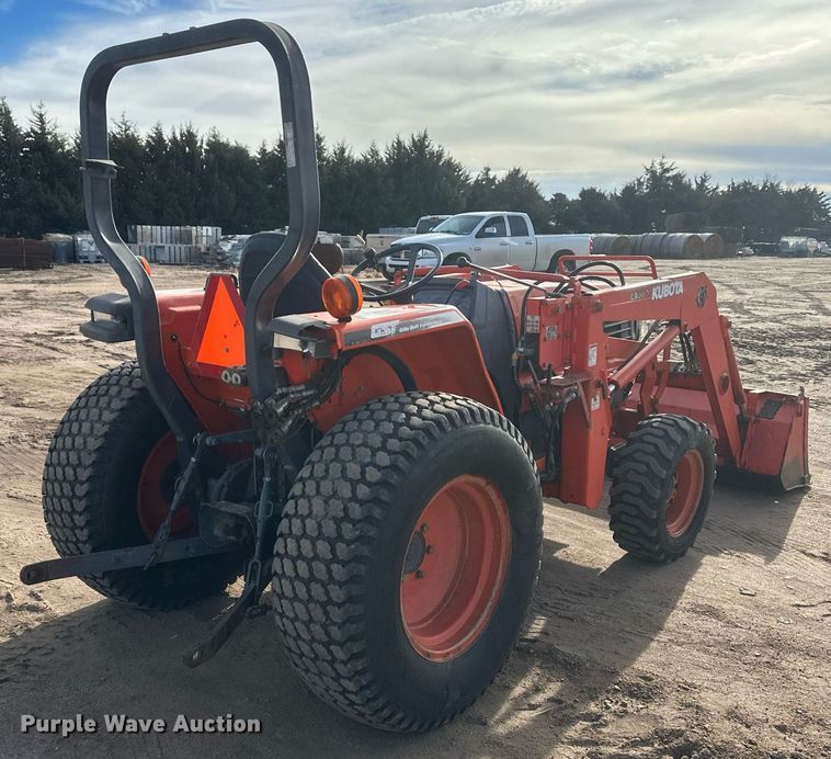 image for item IU9227 Kubota L3600  MFWD tractor