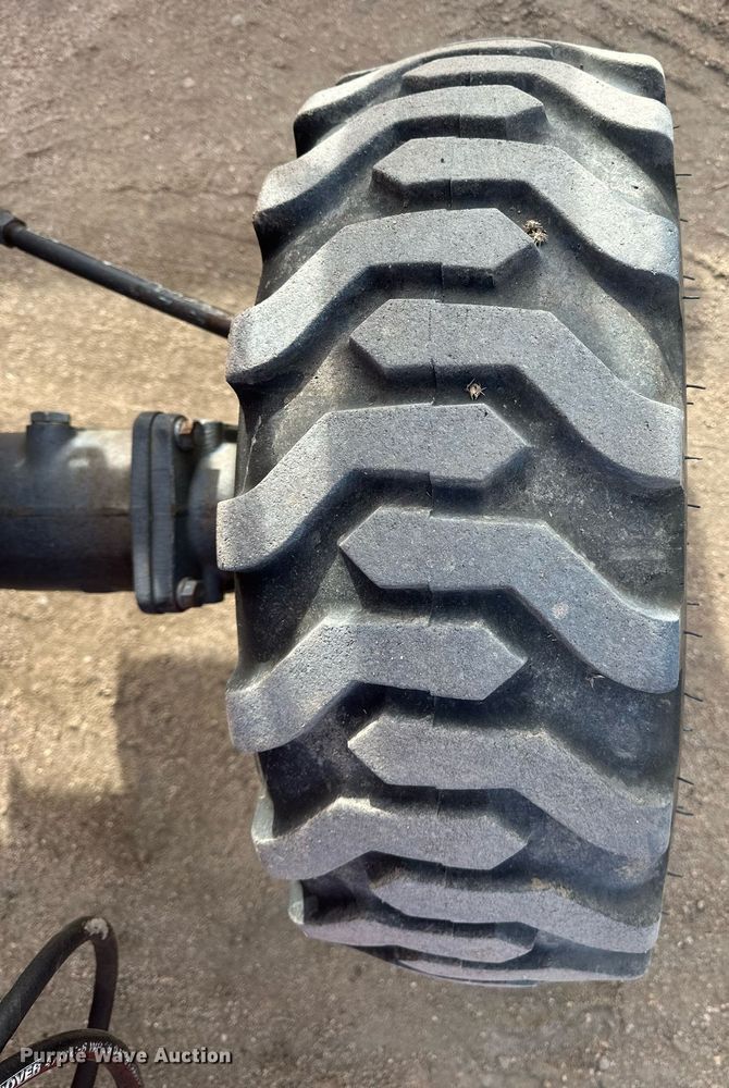 image for item IU9227 Kubota L3600  MFWD tractor