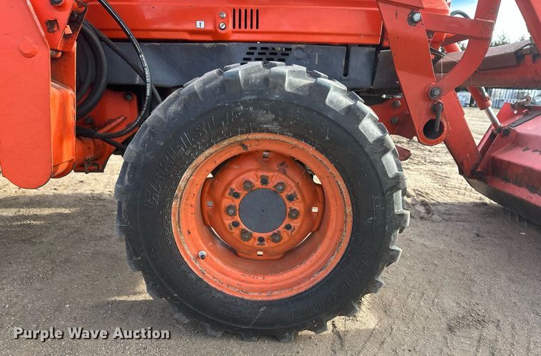image for item IU9227 Kubota L3600  MFWD tractor