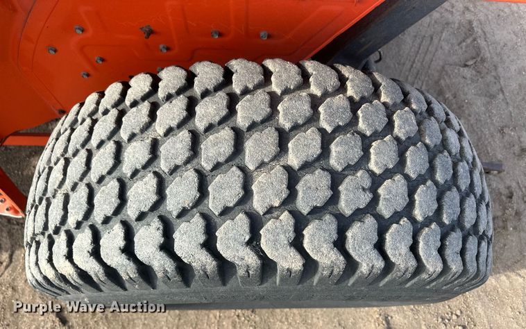 image for item IU9227 Kubota L3600  MFWD tractor