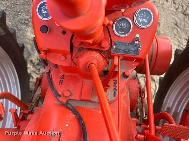 image for item IU9228 1949 Case SC  tractor