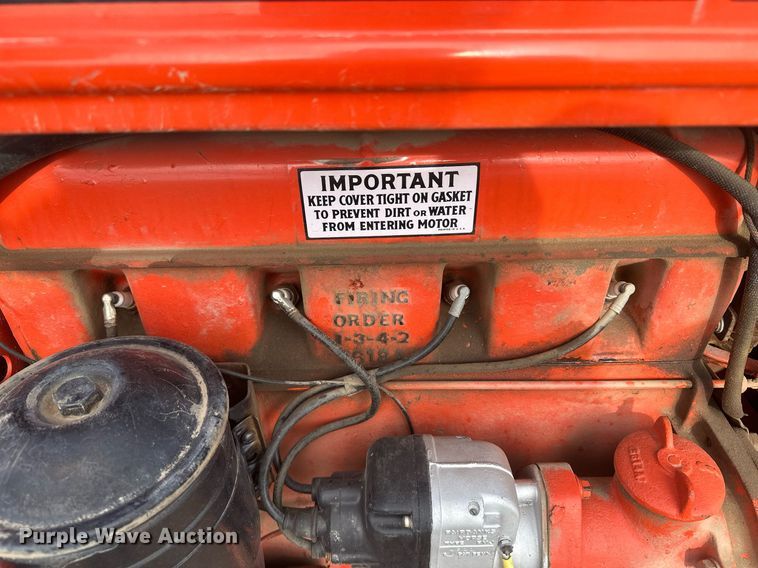 image for item IU9228 1949 Case SC  tractor