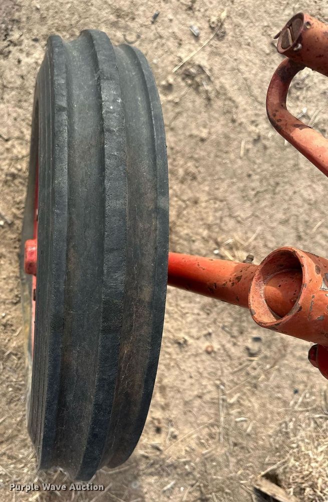 image for item IU9230 Mccormick Farmall Cub  tractor