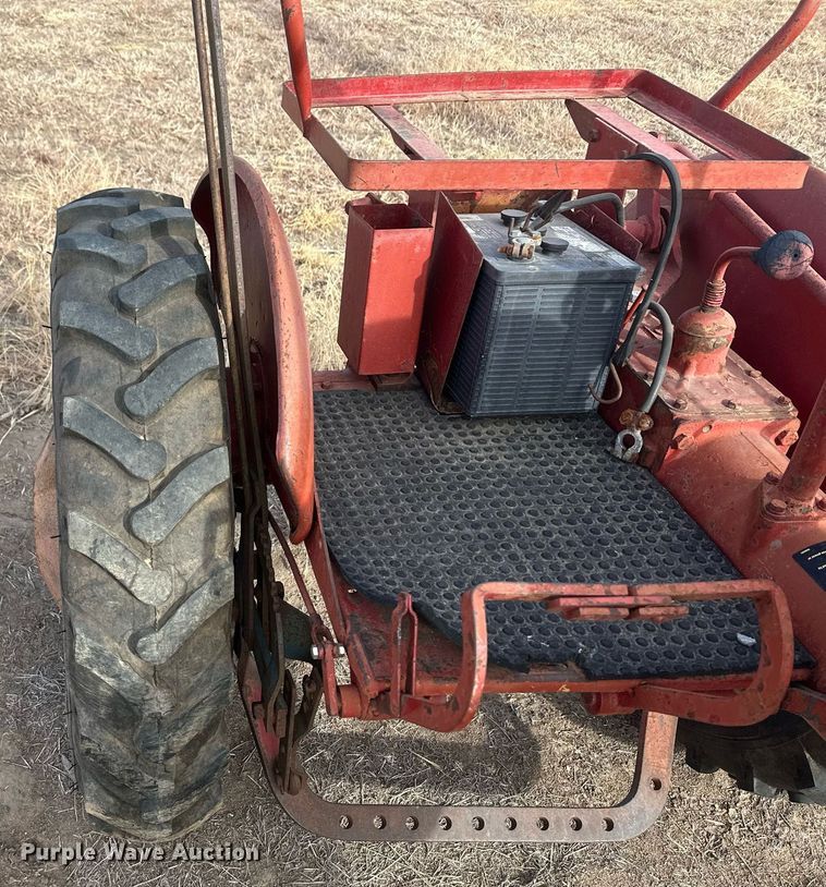 image for item IU9230 Mccormick Farmall Cub  tractor